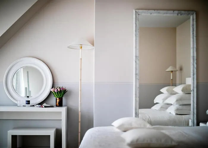 Monsieur George & - Champs-elysees 5*