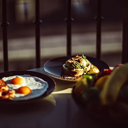 Monsieur George & - Champs-elysees