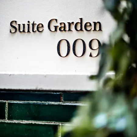 Monsieur George & - Champs-elysees 5*