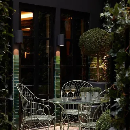 Hotel Monsieur George & - Champs-elysees
