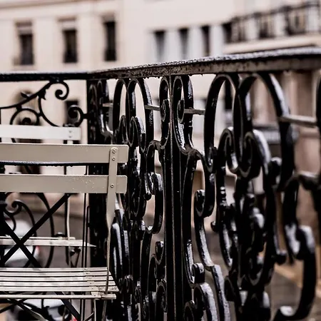 Monsieur George & - Champs-elysees