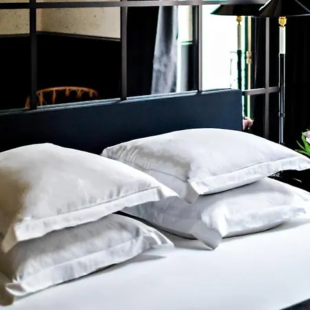 Hotel Monsieur George & - Champs-elysees Paris