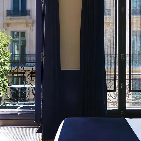 Hotel Monsieur George & - Champs-elysees