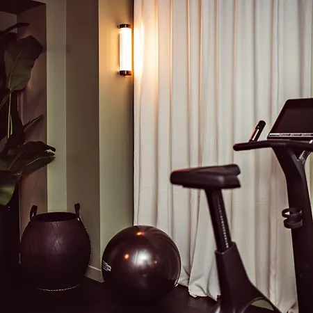 Monsieur George & - Champs-elysees 호텔