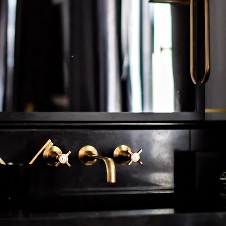 호텔 Monsieur George & - Champs-elysees 파리