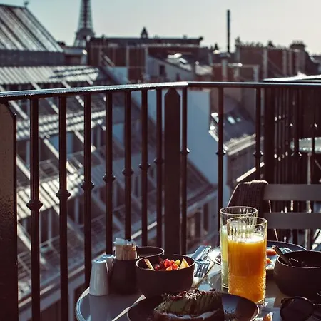 Hotel Monsieur George & - Champs-elysees