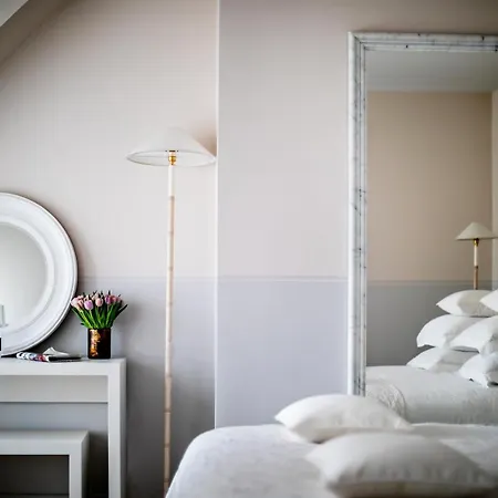 Monsieur George & - Champs-elysees 5*