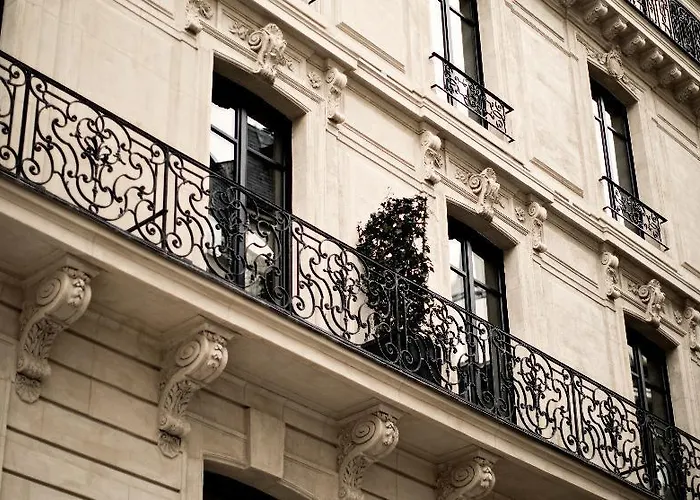 Otel Monsieur George & - Champs-elysees