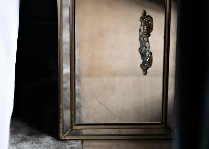 Monsieur George & - Champs-elysees Otel Paris