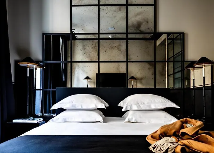 Otel Monsieur George & - Champs-elysees Paris