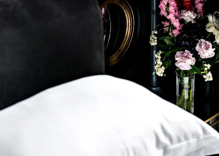 Monsieur George & - Champs-elysees 5*