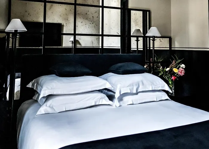 Monsieur George & - Champs-elysees Otel