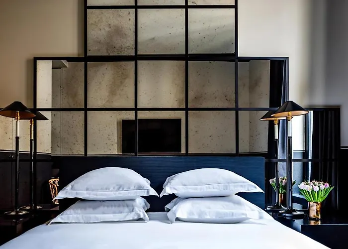 Otel Monsieur George & - Champs-elysees