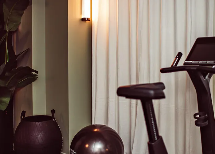 Monsieur George & - Champs-elysees Otel