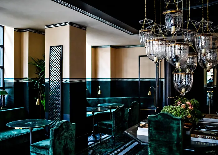 Monsieur George & - Champs-elysees Otel 5*