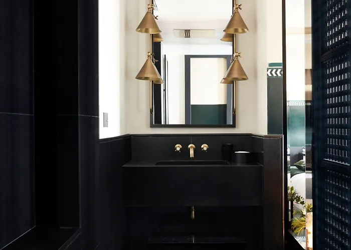 Monsieur George & - Champs-elysees Paris