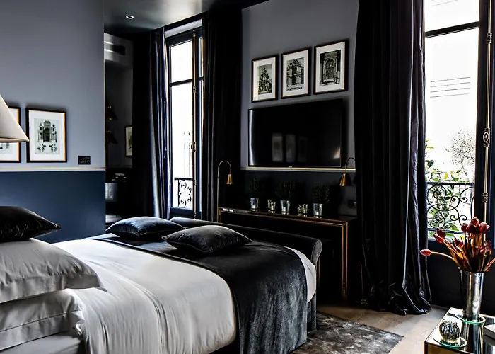 Monsieur George & - Champs-elysees